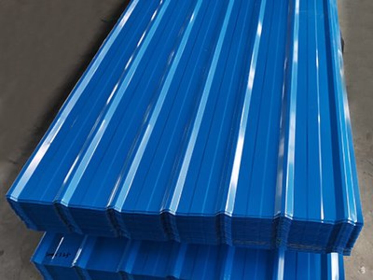 <b>YX15-150-900型彩鋼瓦</b>